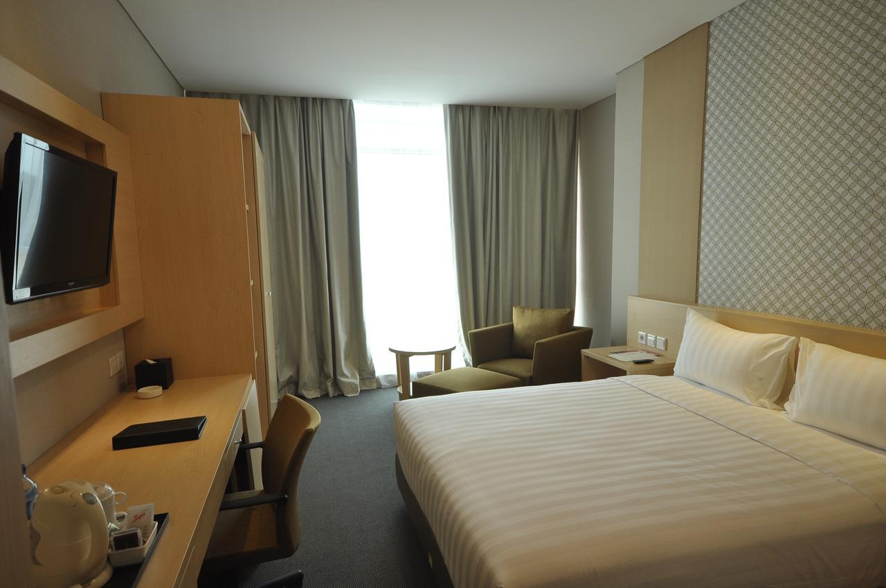 Gtv Hotel Cikarang Zewnętrze zdjęcie