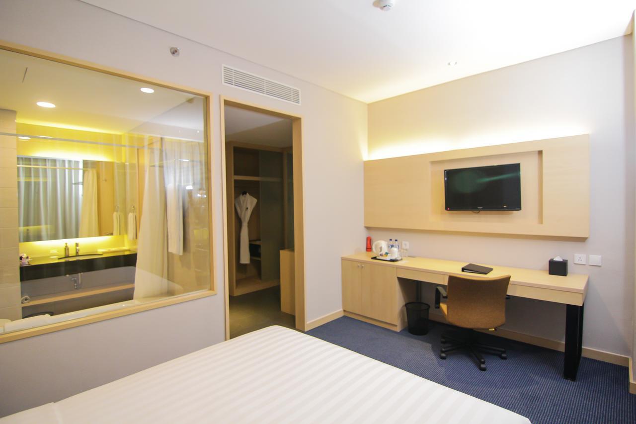 Gtv Hotel Cikarang Zewnętrze zdjęcie